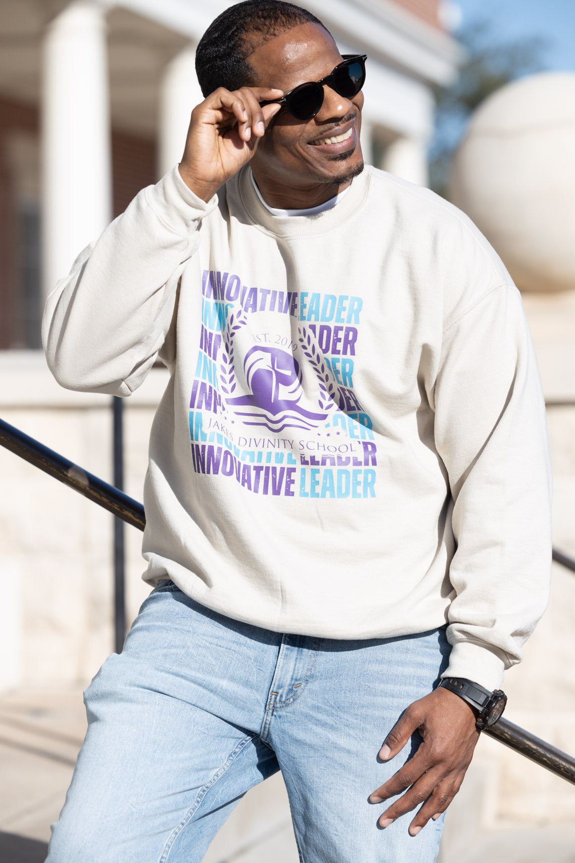 Cream – Innovative Leadership – Sweatshirt